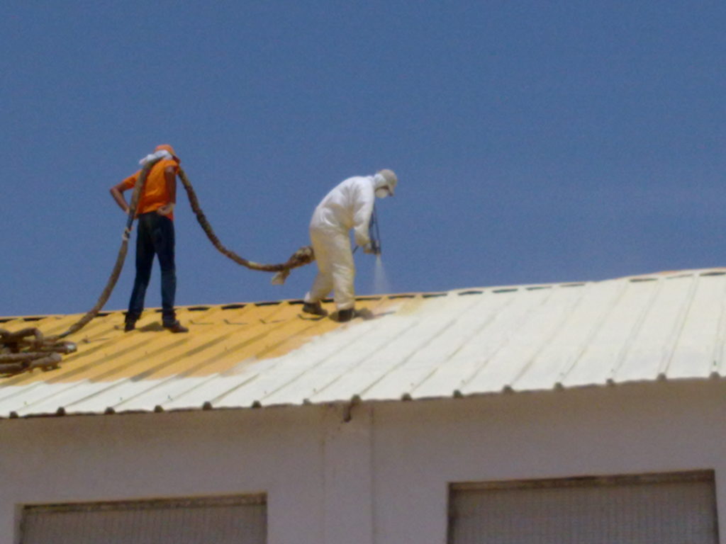 Disminución Escándalo en el medio de la nada El poliuretano de Formulaciones alarga la vida de tejados y cubiertas –  Formulaciones