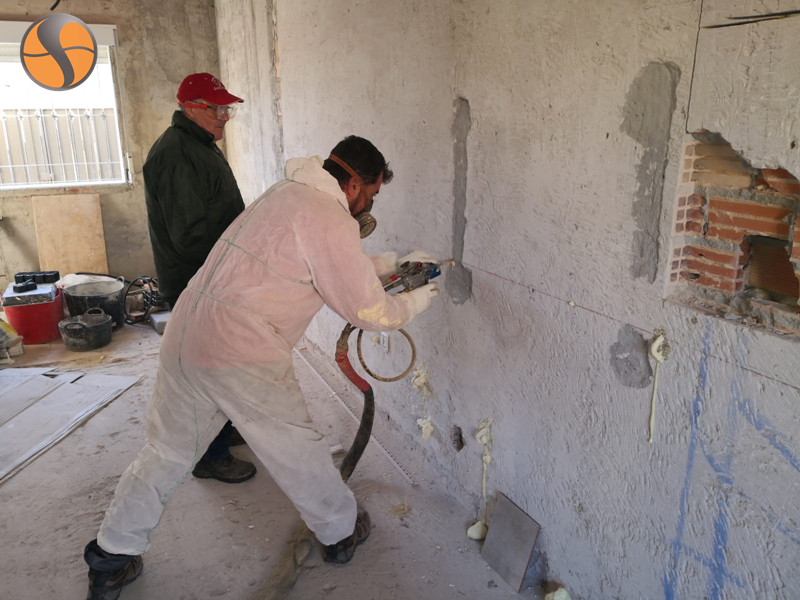 Rehabilitación térmica de una vivienda con POLIFORMA 2110