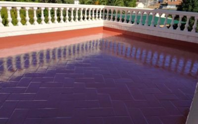 Impermeabilización de terraza con imprimación, membrana de poliuretano y barniz alifático